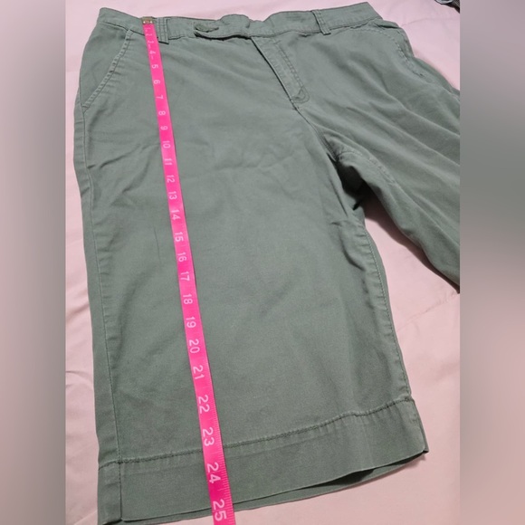 Bandolino Men's Olive Shorts - Picture 8 of 13